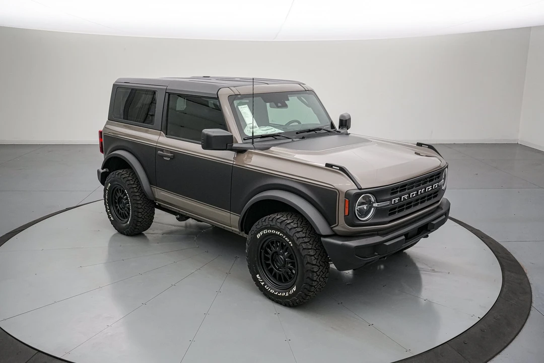 2026 Ford Bronco 6th Gen - Image 4 of 31