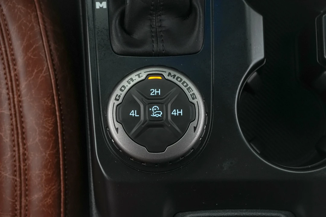 2026 Ford Bronco 6th Gen - Image 26 of 31