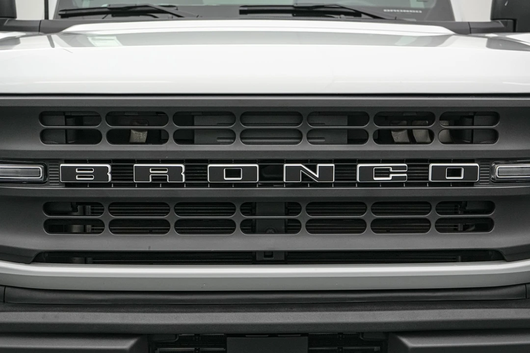 2026 Ford Bronco 6th Gen - Image 14 of 31