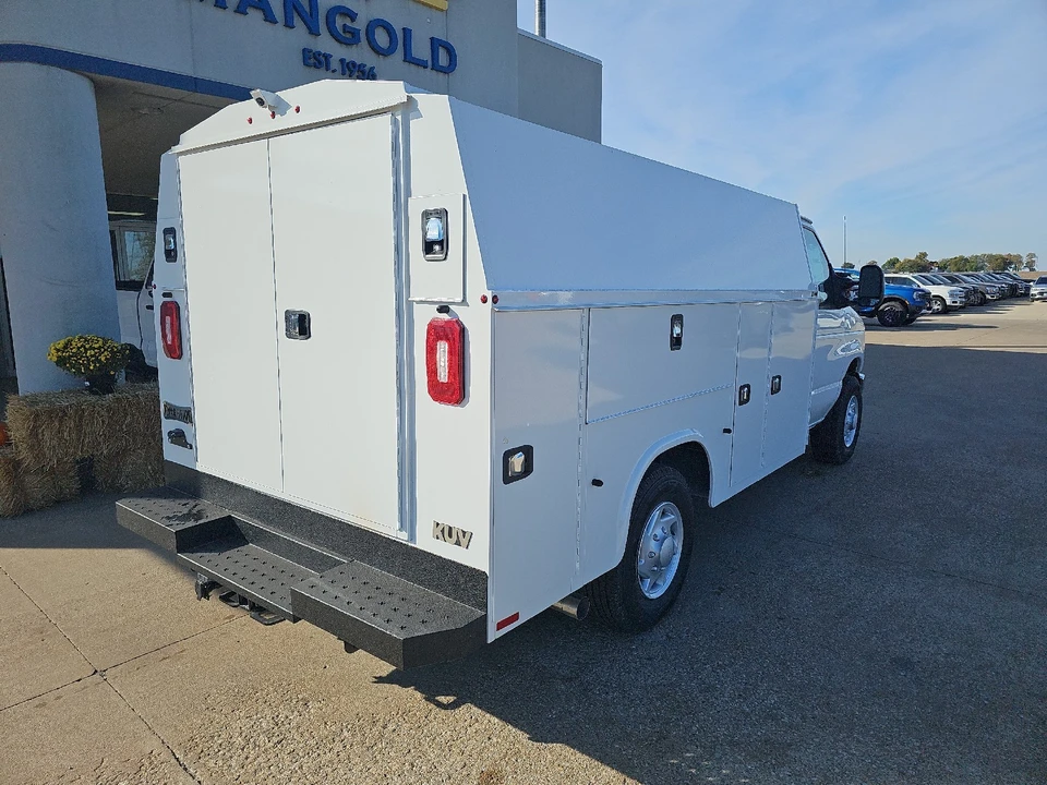 2026 Ford Econoline Van - Image 13 of 21