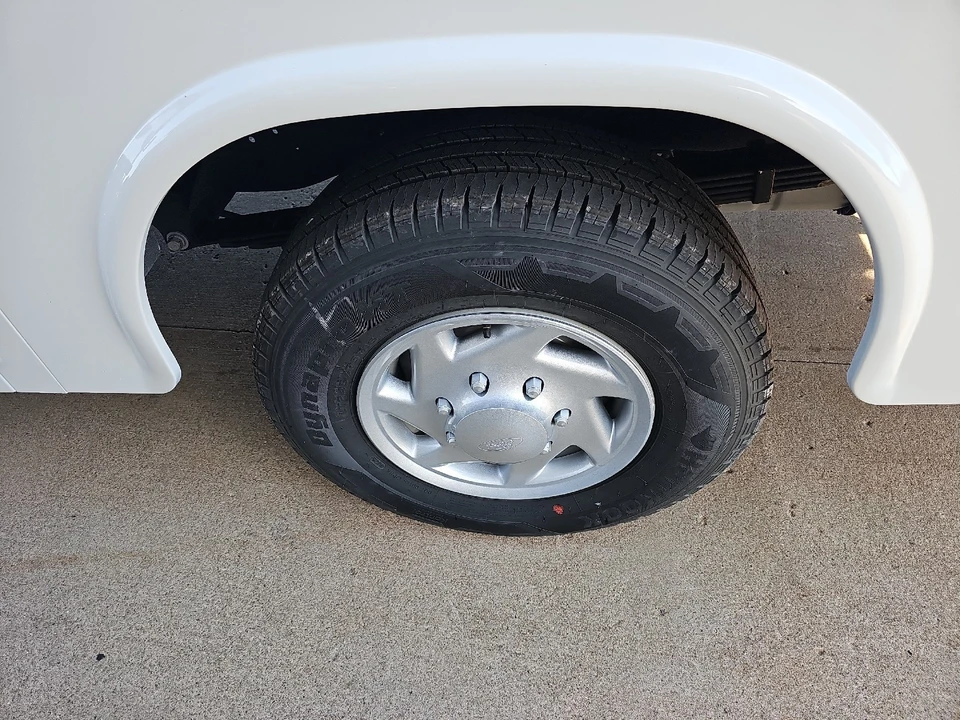 2026 Ford Econoline Van - Image 20 of 21