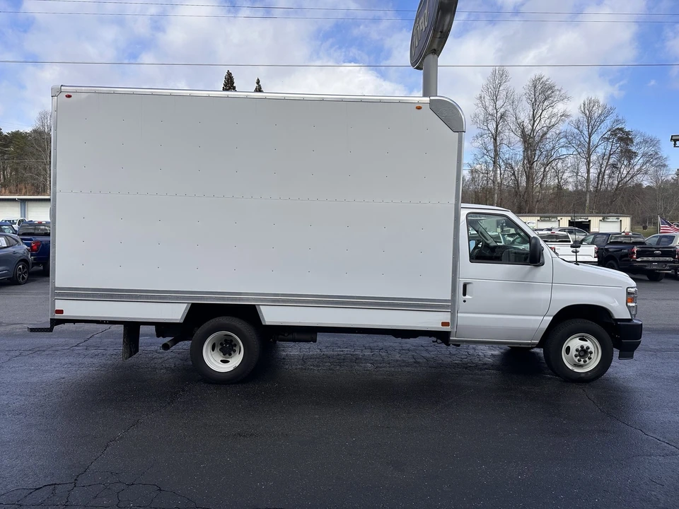 2026 Ford Super Duty 5th Gen - Image 5 of 23