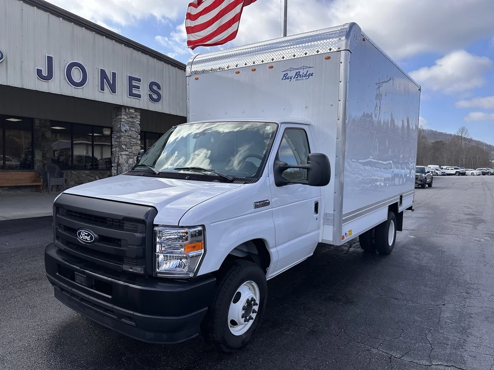 2026 Ford Super Duty 5th Gen - Image 2 of 23