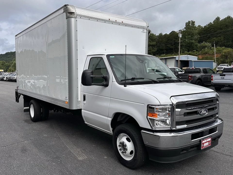 2026 Ford Super Duty 5th Gen - Image 4 of 21