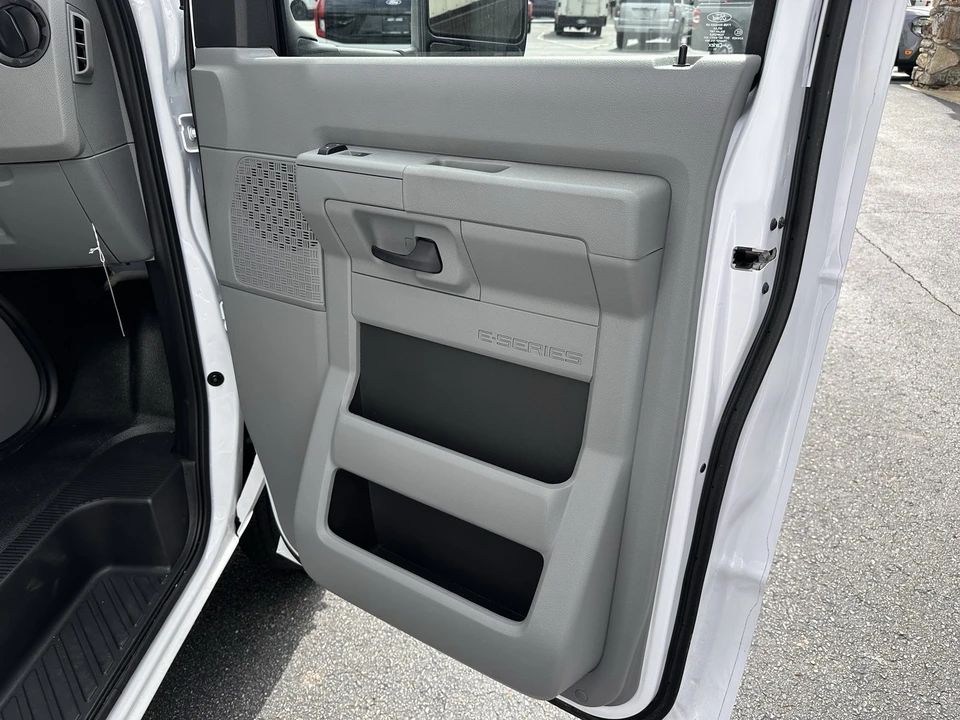 2026 Ford Super Duty 5th Gen - Image 11 of 21