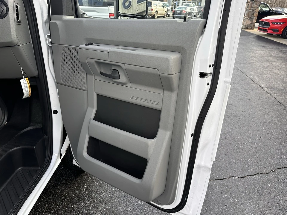 2026 Ford Econoline Van - Image 9 of 12