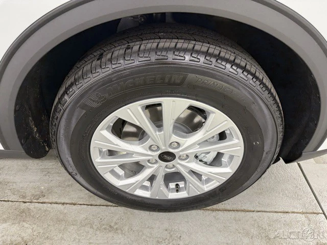 2026 Ford Escape - Image 4 of 12