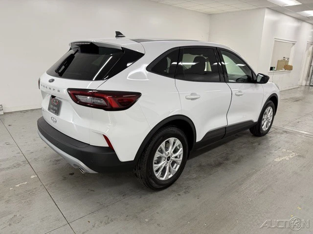 2026 Ford Escape - Image 5 of 12