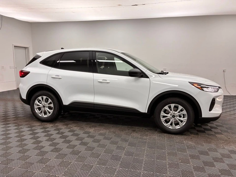 2026 Ford Escape - Image 6 of 12