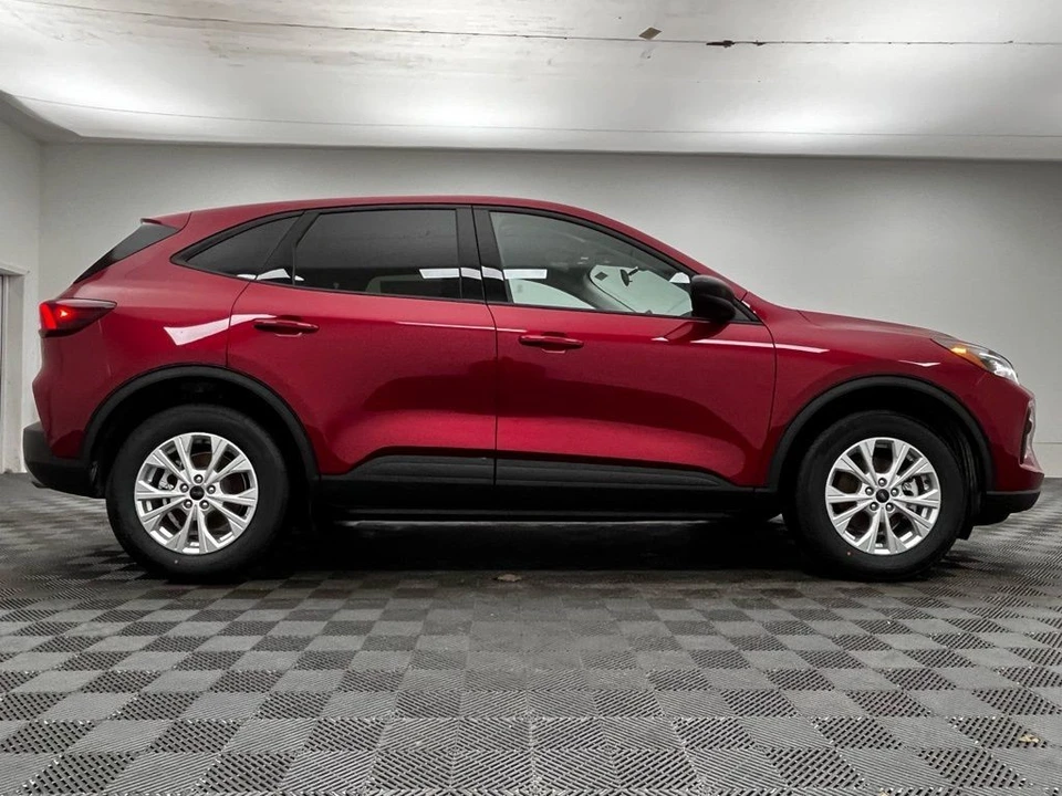 2026 Ford Escape - Image 8 of 12