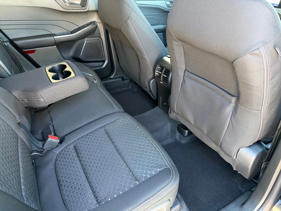 2026 Ford Escape - Image 16 of 21