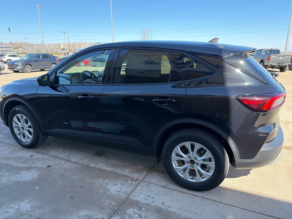 2026 Ford Escape - Image 10 of 21