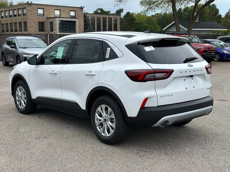 2026 Ford Escape - Image 3 of 24