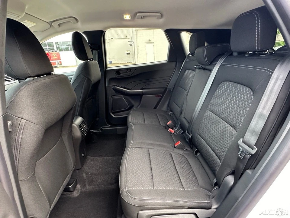 2026 Ford Escape - Image 17 of 24