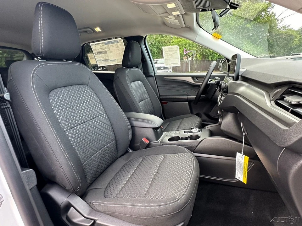 2026 Ford Escape - Image 21 of 24