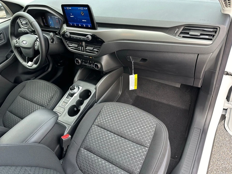 2026 Ford Escape - Image 19 of 24