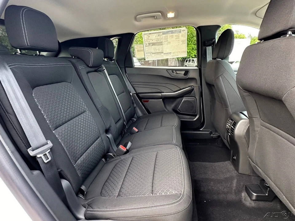 2026 Ford Escape - Image 18 of 24