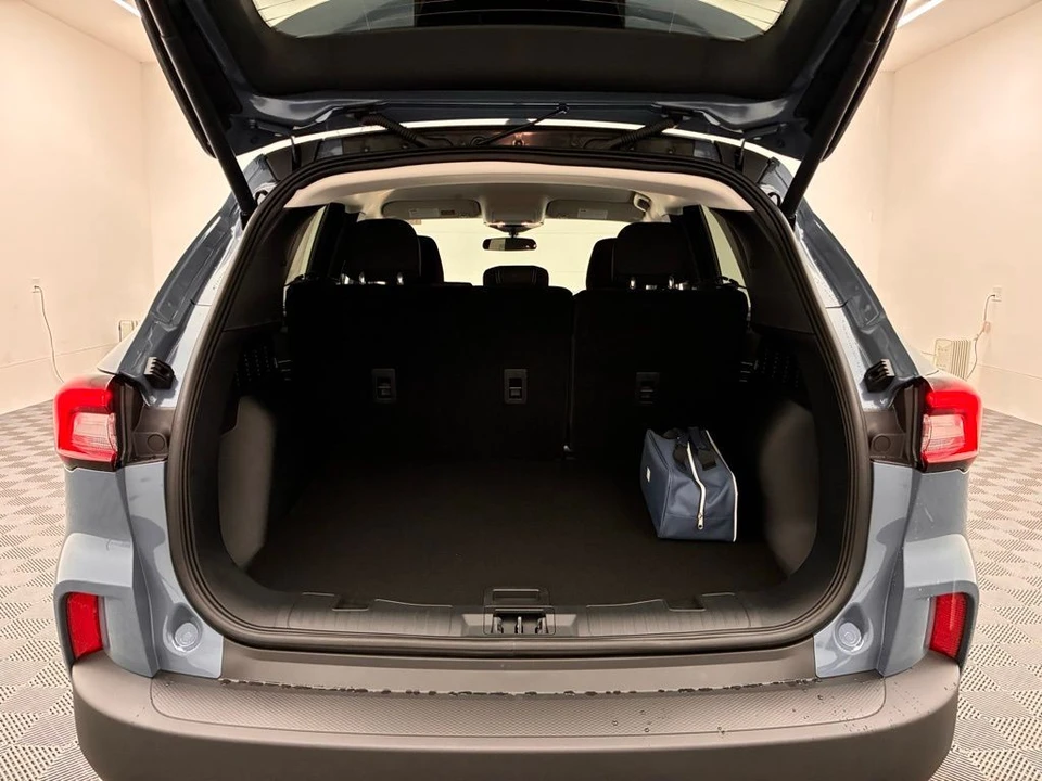 2026 Ford Escape - Image 10 of 12