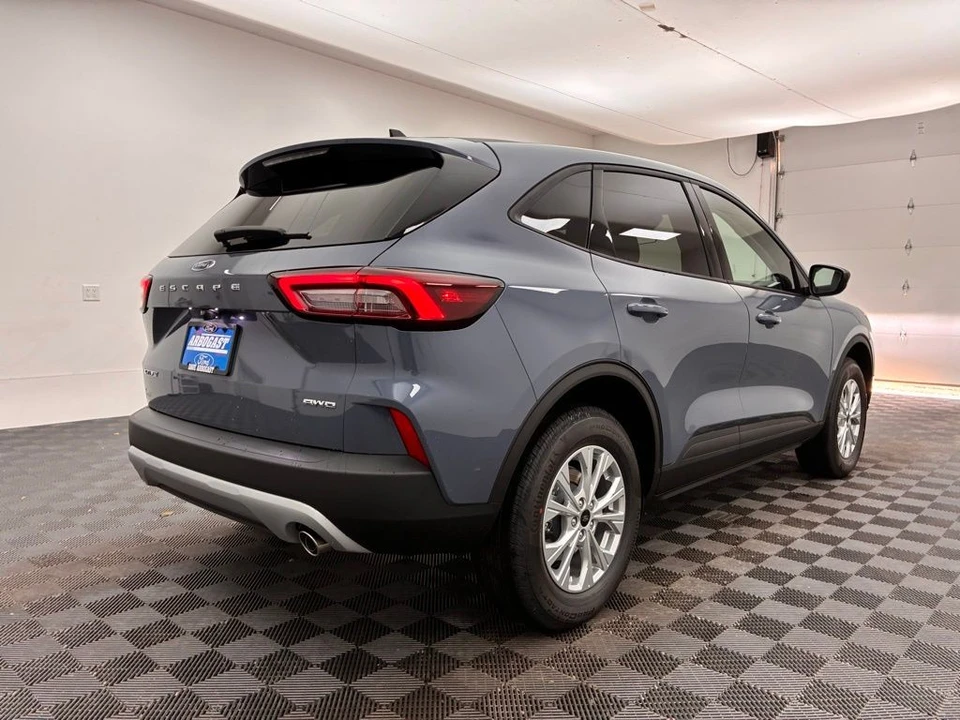 2026 Ford Escape - Image 8 of 12