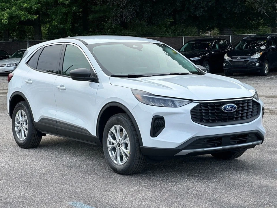 2026 Ford Escape - Image 9 of 12