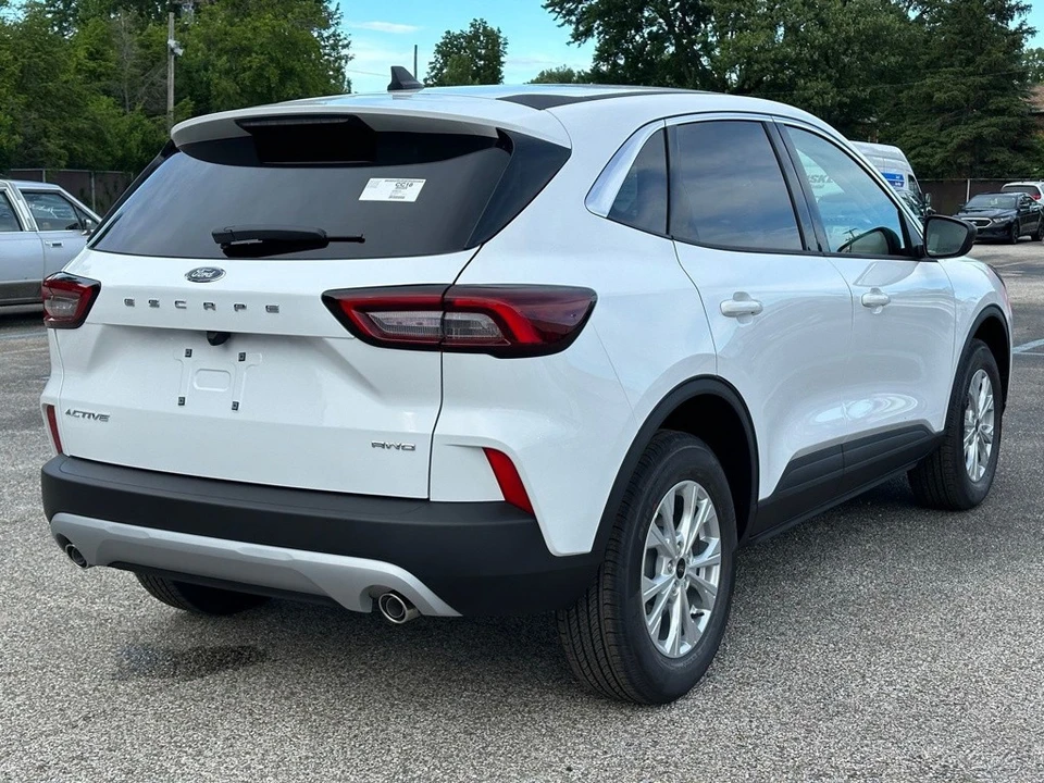 2026 Ford Escape - Image 6 of 12