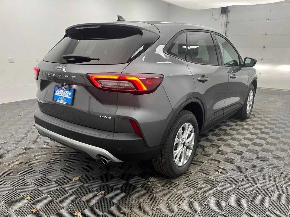 2026 Ford Escape - Image 8 of 12