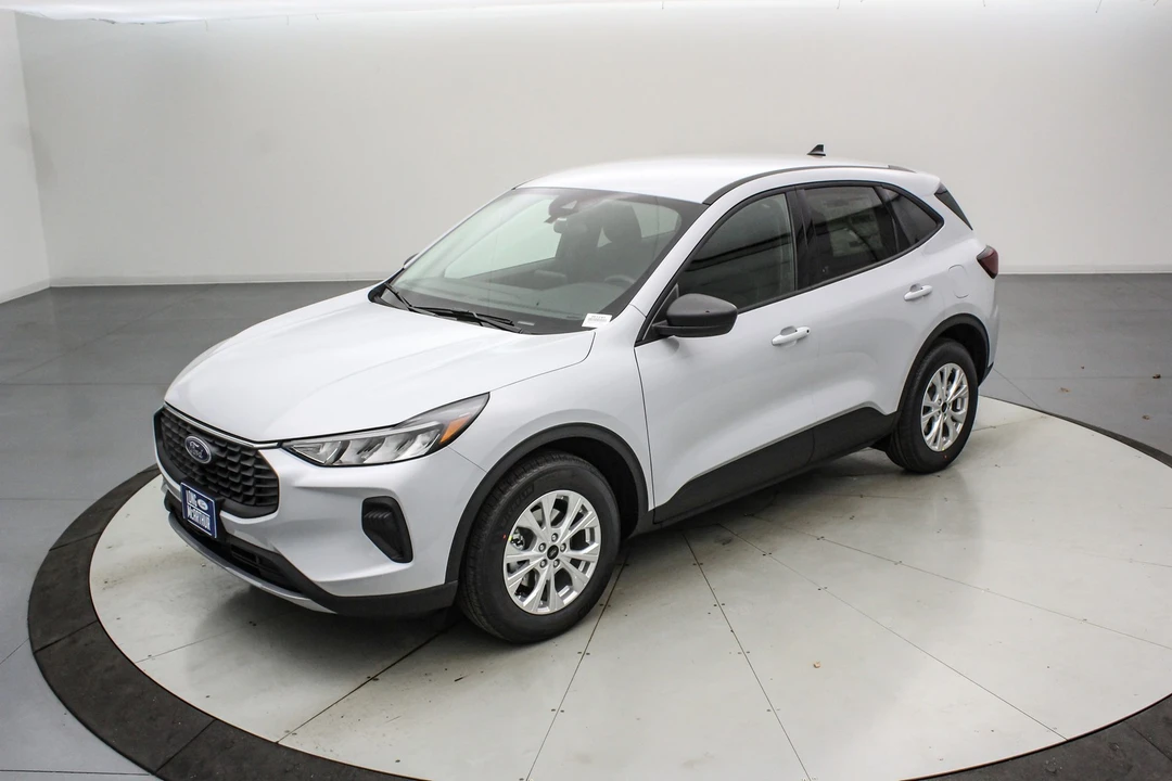 2026 Ford Escape - Image 9 of 21