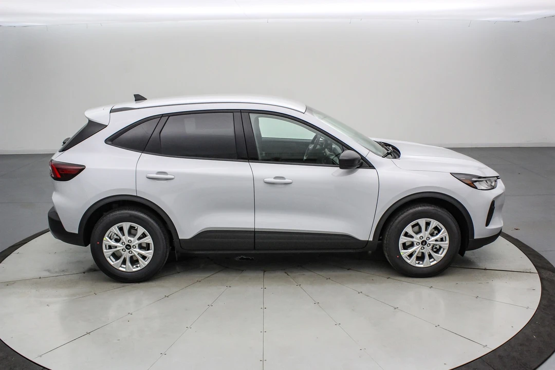 2026 Ford Escape - Image 4 of 21