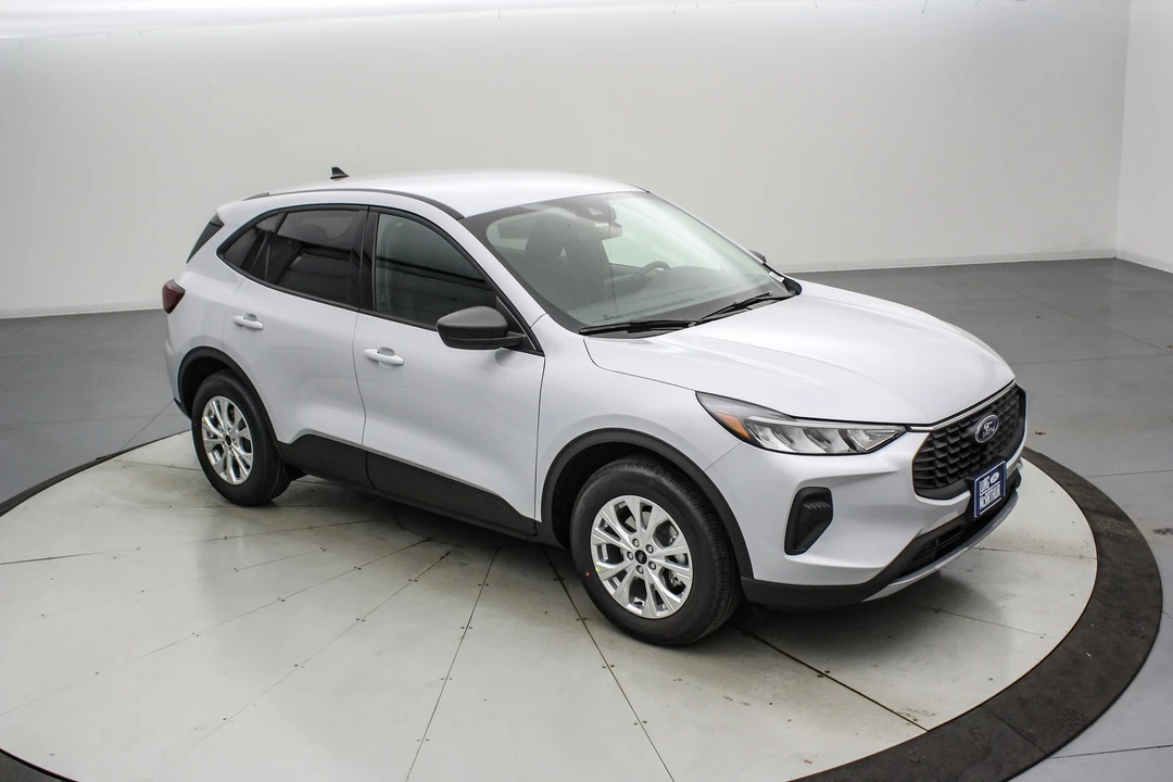 2026 Ford Escape - Image 2 of 21