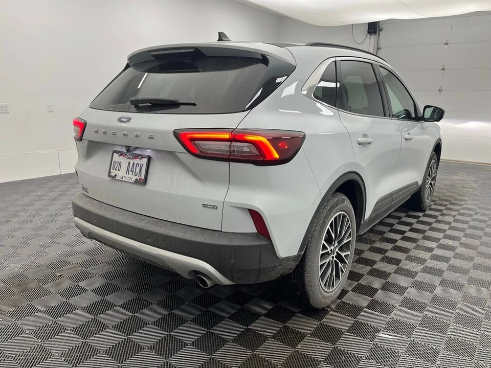 2026 Ford Escape - Image 7 of 12