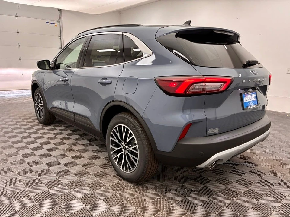 2026 Ford Escape - Image 11 of 12