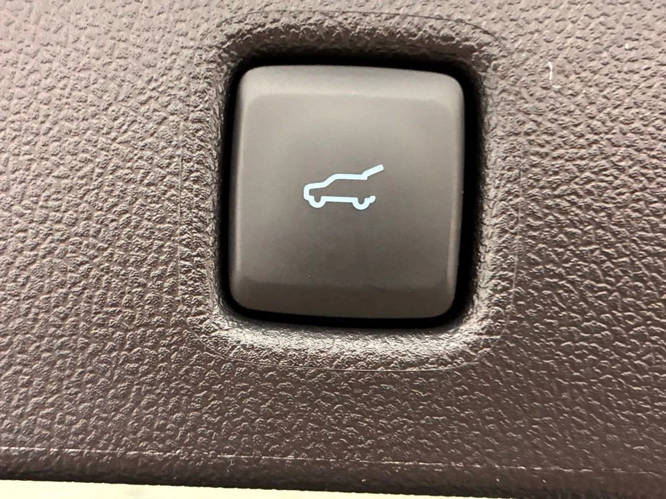2026 Ford Escape - Image 10 of 12