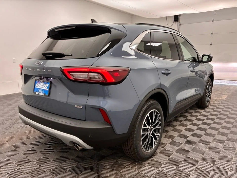 2026 Ford Escape - Image 7 of 12