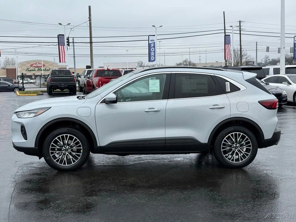 2026 Ford Escape - Image 2 of 21