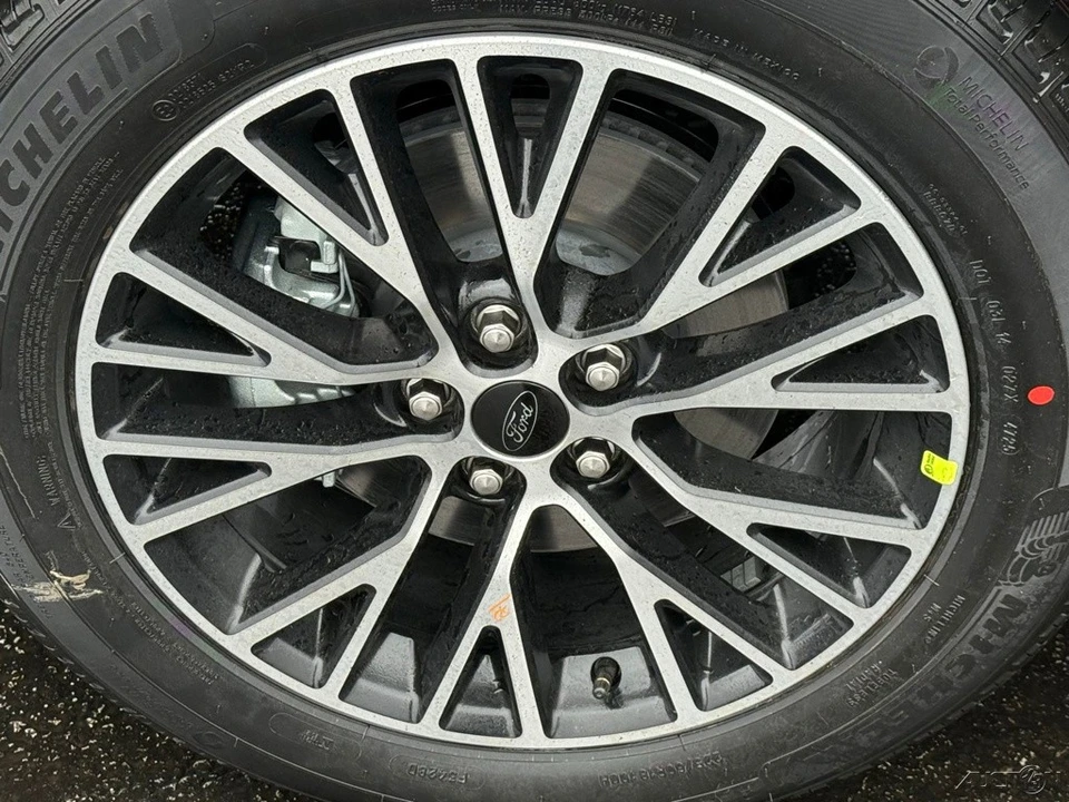 2026 Ford Escape - Image 13 of 21