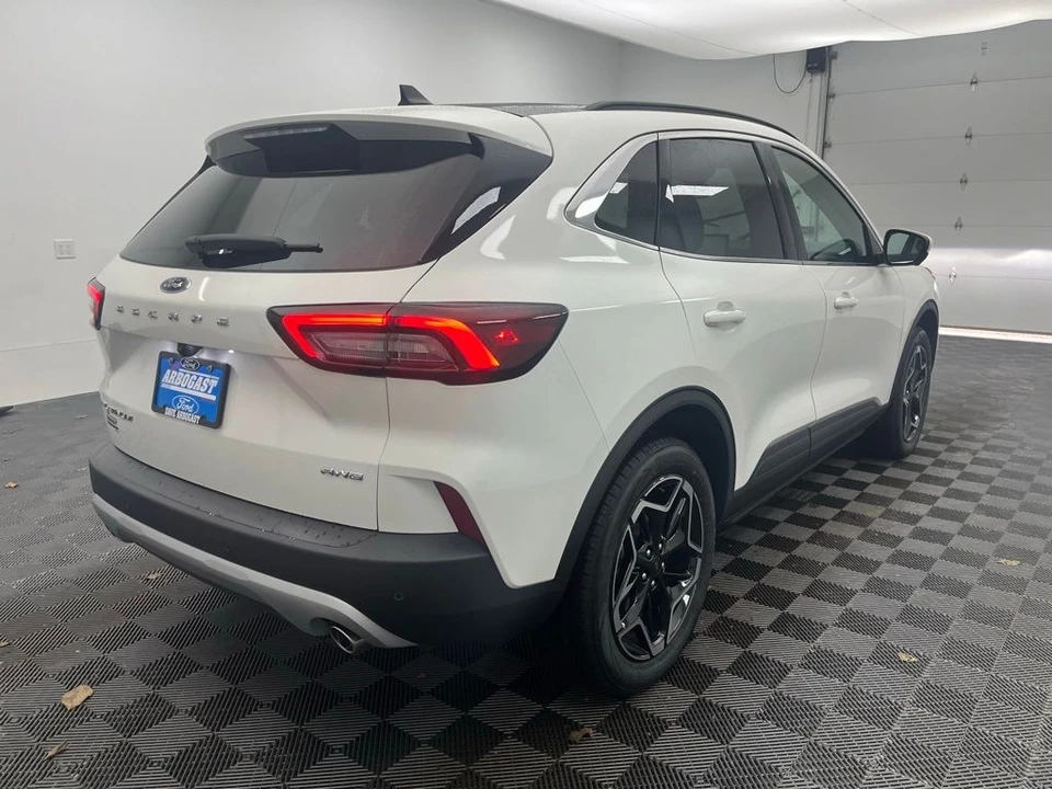 2026 Ford Escape - Image 8 of 12