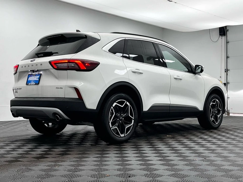 2026 Ford Escape - Image 8 of 12