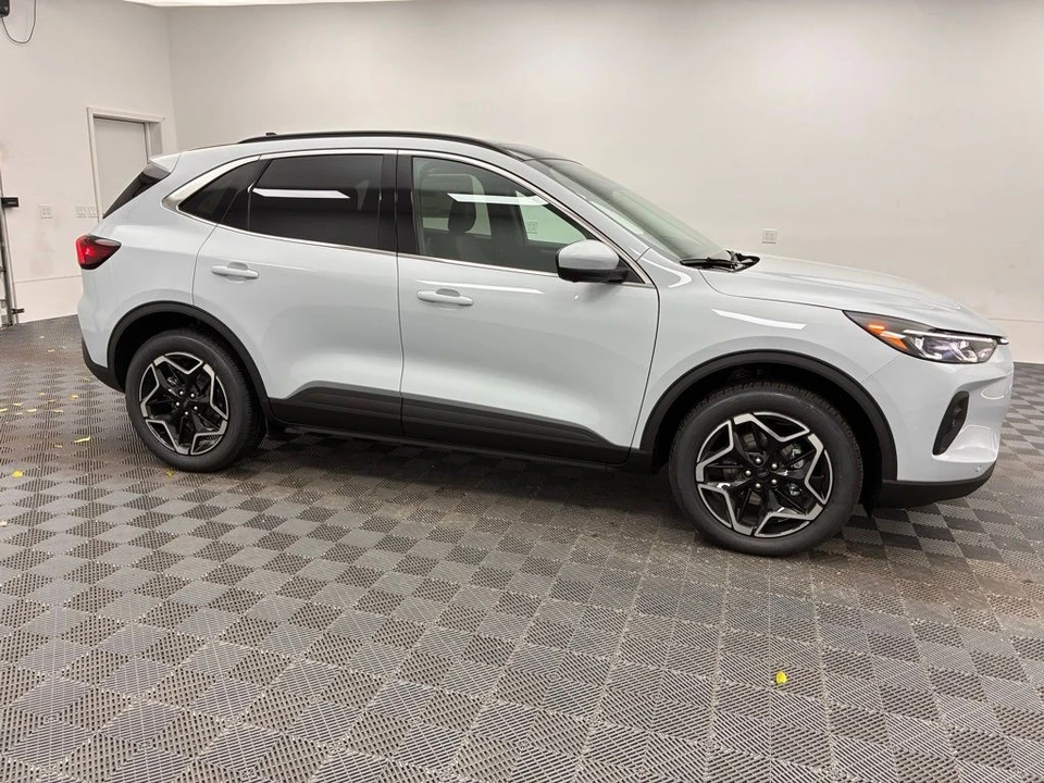 2026 Ford Escape - Image 6 of 12