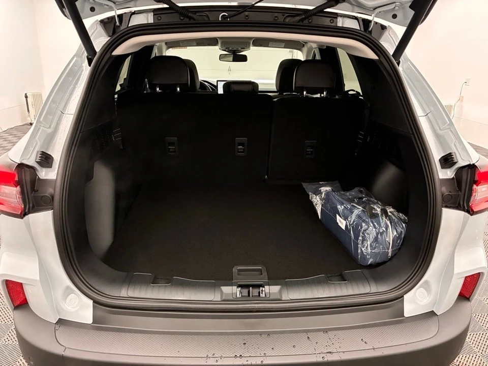 2026 Ford Escape - Image 9 of 12