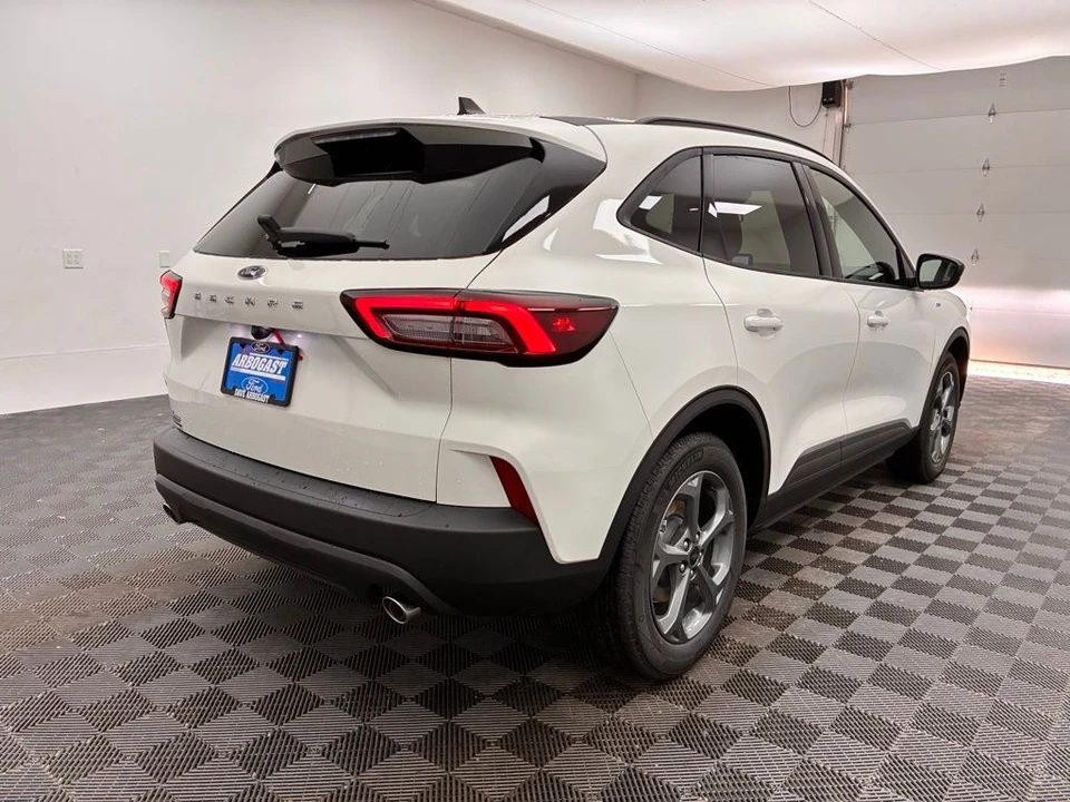 2026 Ford Escape - Image 8 of 12