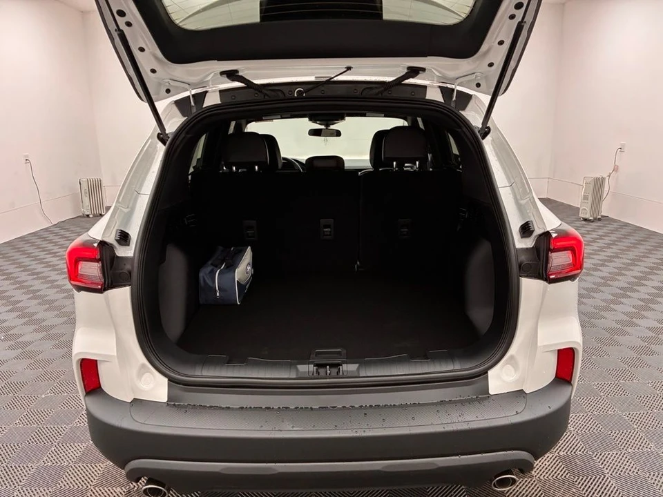 2026 Ford Escape - Image 10 of 12