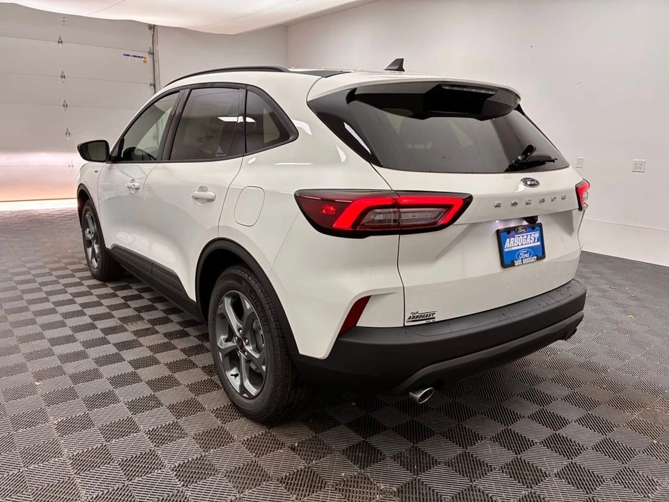 2026 Ford Escape - Image 11 of 12
