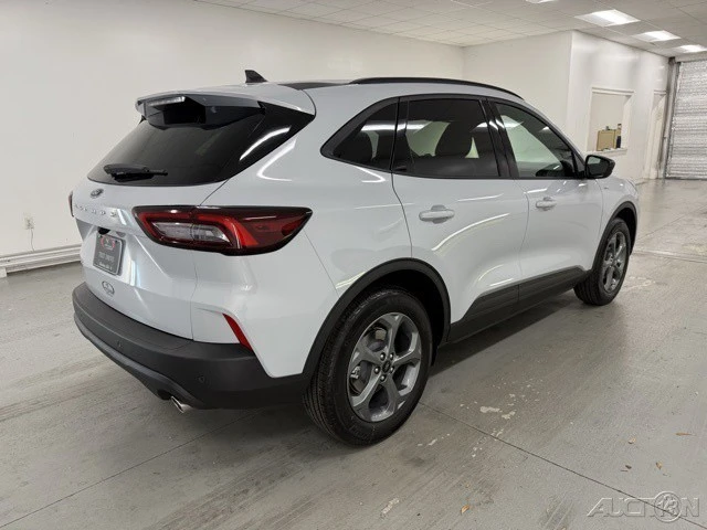 2026 Ford Escape - Image 5 of 12