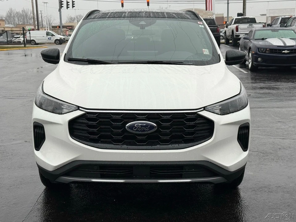2026 Ford Escape - Image 10 of 12