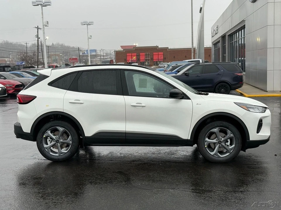 2026 Ford Escape - Image 7 of 12