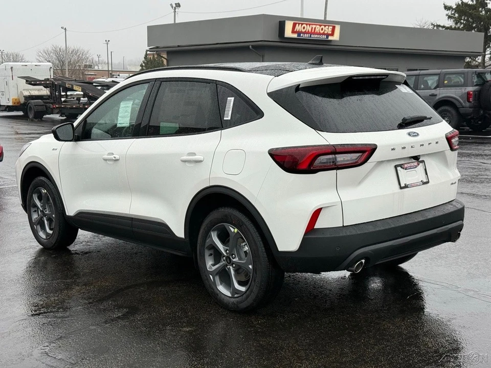 2026 Ford Escape - Image 3 of 12