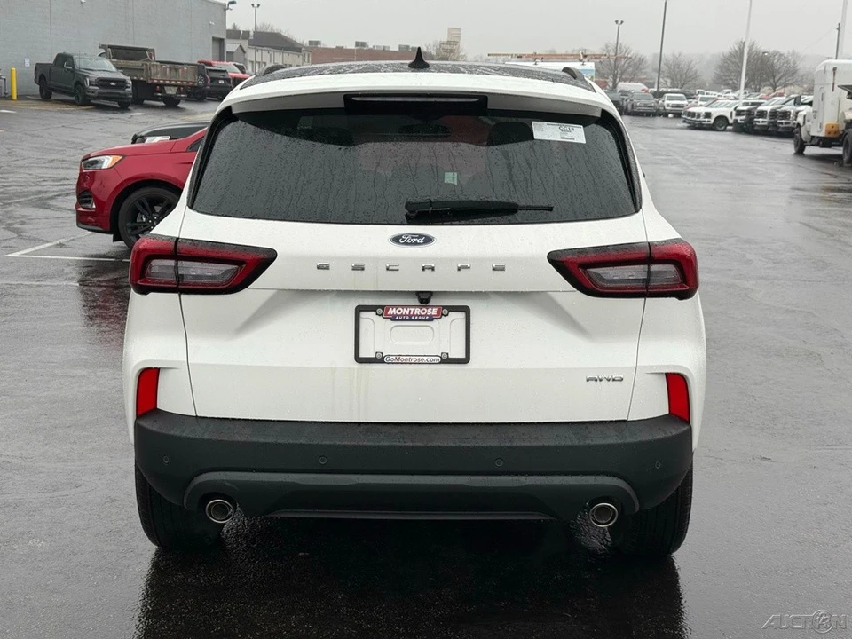 2026 Ford Escape - Image 5 of 12
