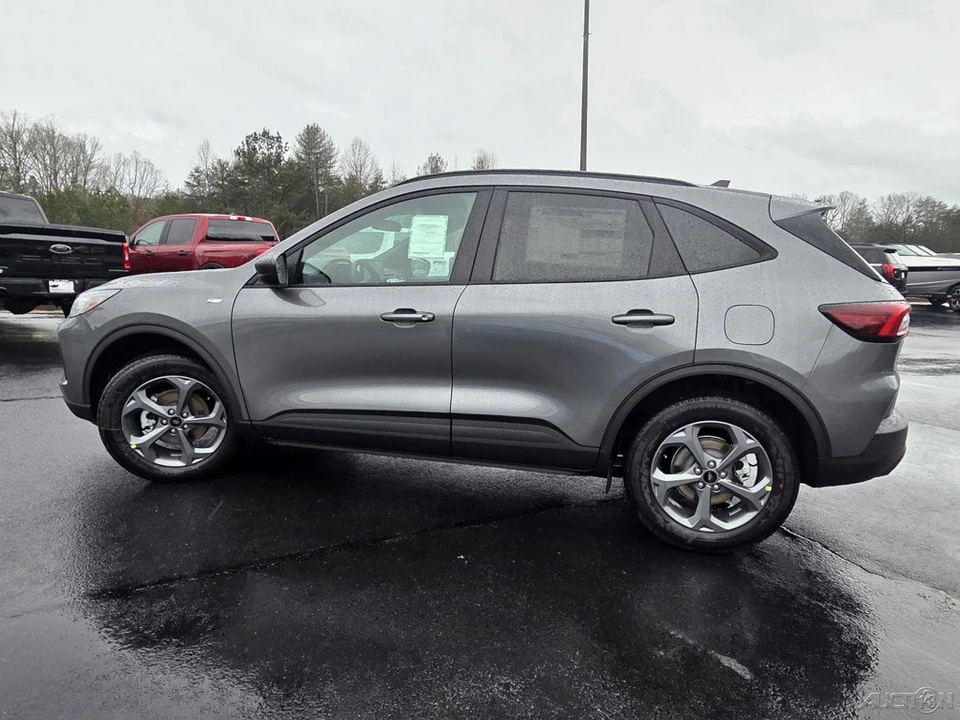 2026 Ford Escape - Image 15 of 21