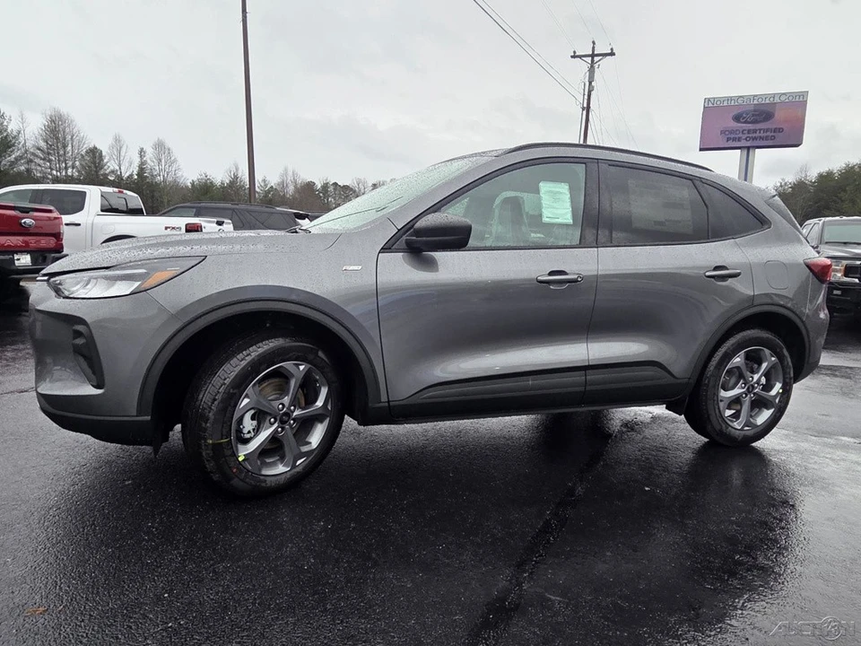 2026 Ford Escape - Image 2 of 21