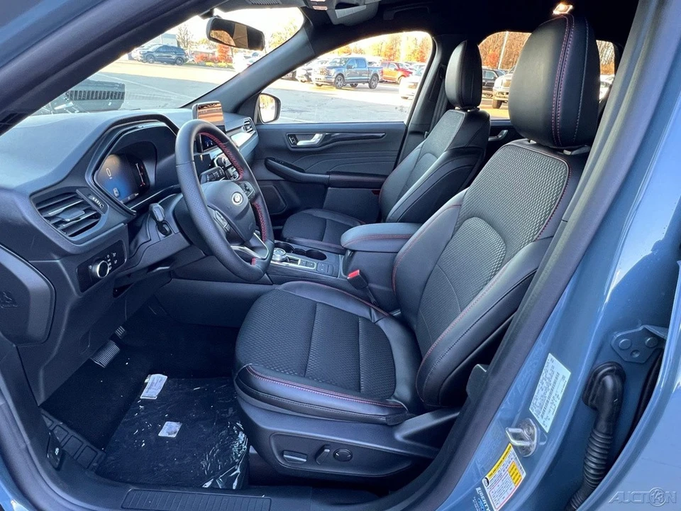2026 Ford Escape - Image 15 of 21